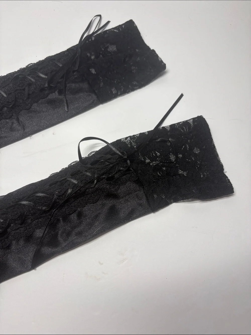 Black Lace-Up Fingerless Gloves